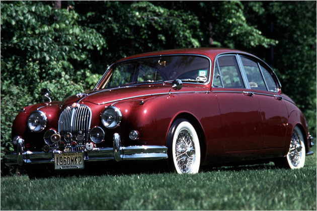 Zurück in die Zukunft: Die schönsten Retro-Autos und ihre Vorbilder