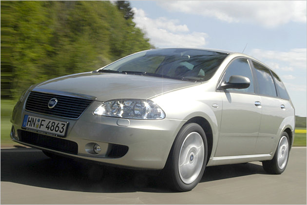 Auto-Verwandte: Schwestermodelle und technische Zwillinge