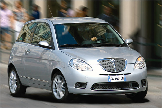 Auto-Verwandte: Schwestermodelle und technische Zwillinge