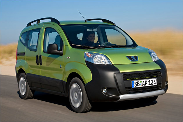 Auto-Verwandte: Schwestermodelle und technische Zwillinge