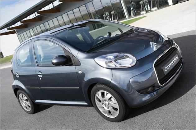 Auto-Verwandte: Schwestermodelle und technische Zwillinge