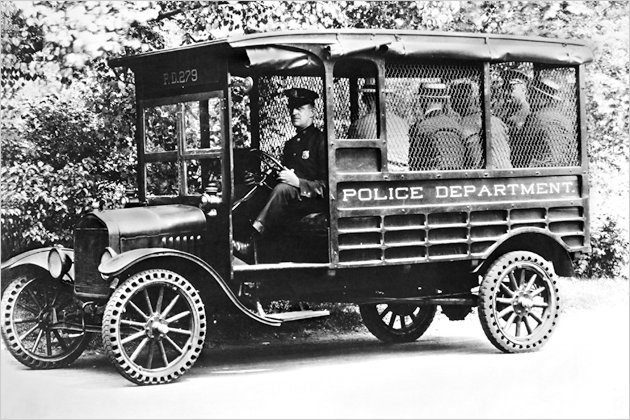 Police, please! Die schärfsten Streifenwagen aus Übersee