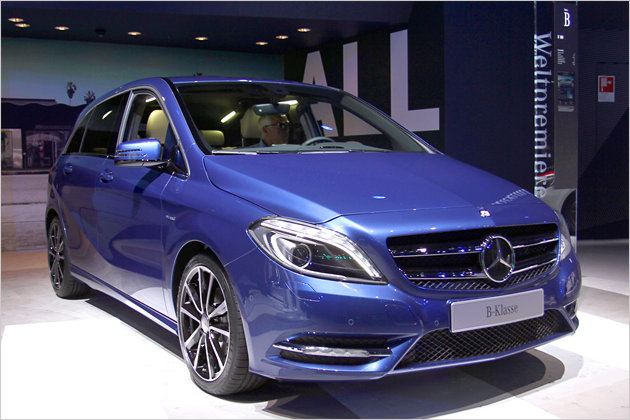 Die neue Mercedes B-Klasse auf der IAA: Erste Sitzprobe