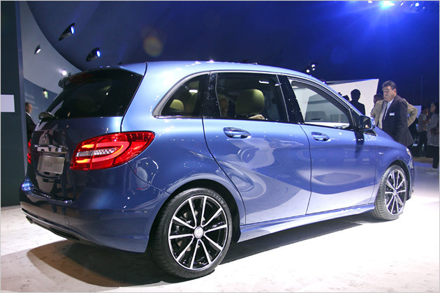 Die neue Mercedes B-Klasse auf der IAA: Erste Sitzprobe
