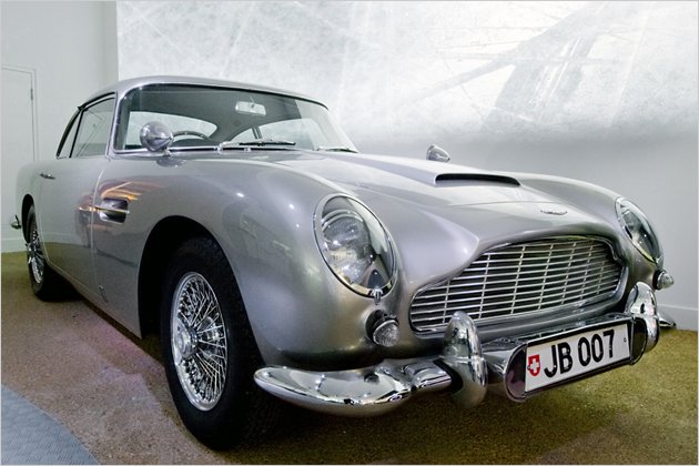 007 lässt es krachen: Die coolen Kisten aus den James-Bond-Filmen