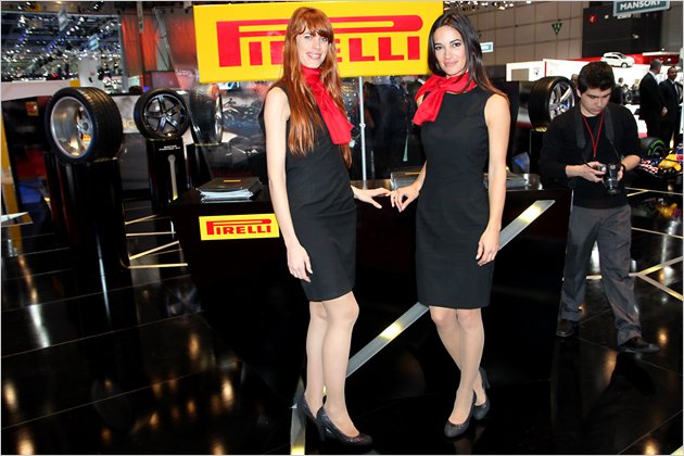 Genfer Autosalon 2012: Die heißesten Girls von der Messe