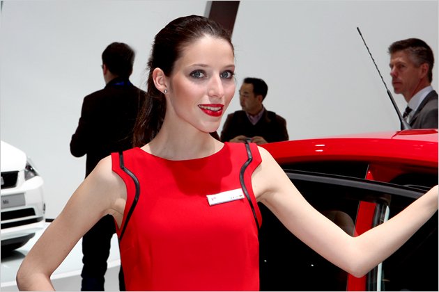 Genfer Autosalon 2012: Die heißesten Girls von der Messe