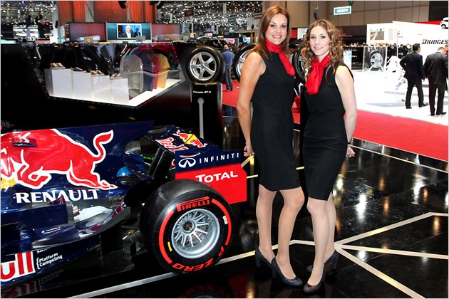 Genfer Autosalon 2012: Die heißesten Girls von der Messe