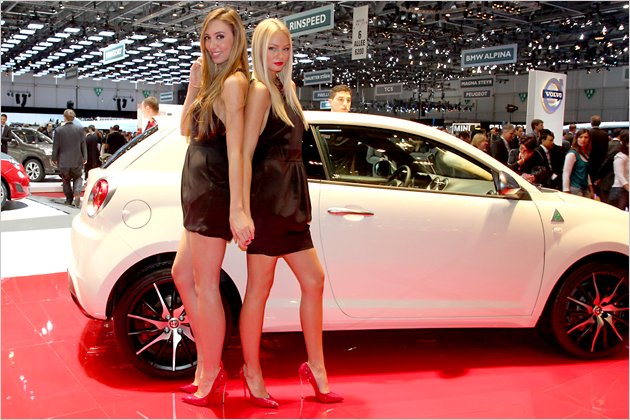 Genfer Autosalon 2012: Die heißesten Girls von der Messe