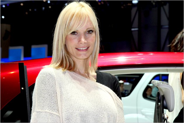 Genfer Autosalon 2012: Die heißesten Girls von der Messe