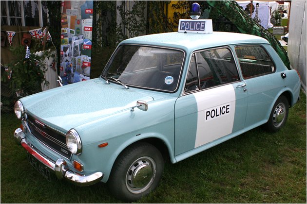 Eins, zwei, Polizei: Die schönsten Streifenwagen von gestern bis heute