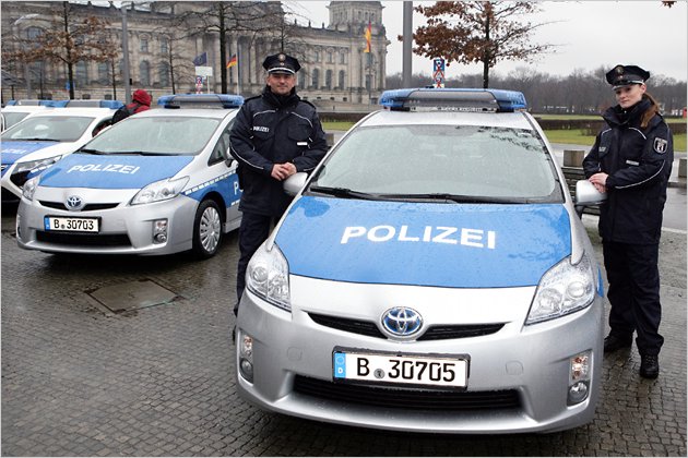 Eins, zwei, Polizei: Die schönsten Streifenwagen von gestern bis heute