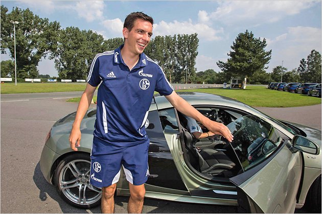 Fußballer und ihre Autos: Die Karossen der Bundesliga-Stars