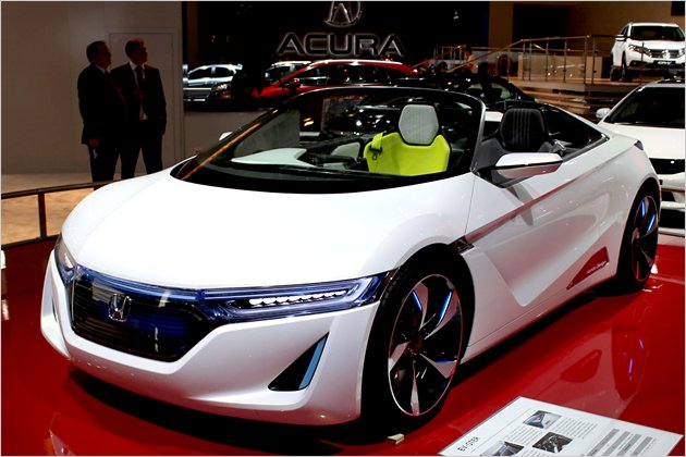 Moskauer Autosalon 2012: Die Highlights der Messe