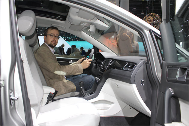 VW Golf Sportsvan: Erste Sitzprobe im neuen Hochsitz-Golf