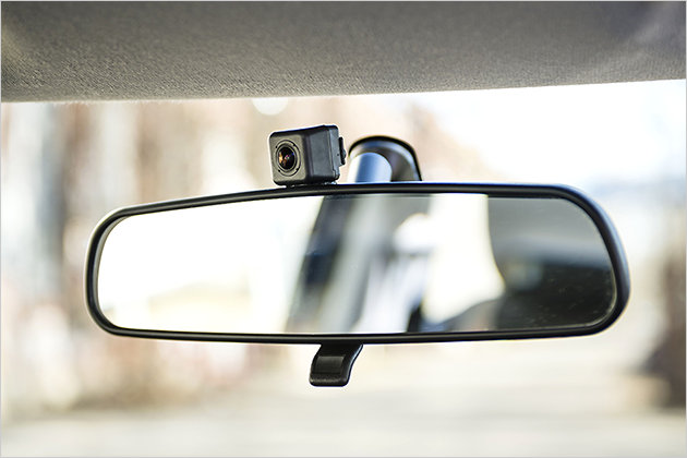 Aprilscherze der Hersteller 2014: Mini Tee-Cooper, Pelz-Yeti, Selfie-Swift