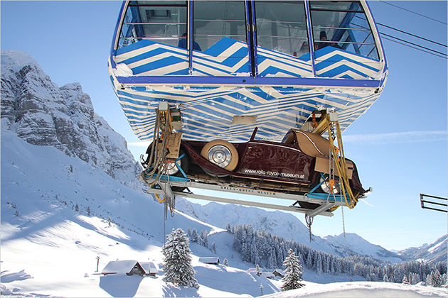 Schweben per Heli, Seilbahn oder Hochseil: Autos müssen nicht immer am Asphalt kleben