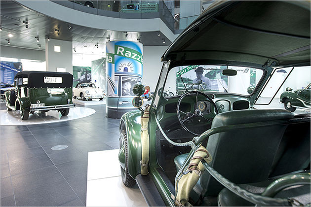 Razzia! Historische Polizeiautos im Audi-Museum als Bildergalerie