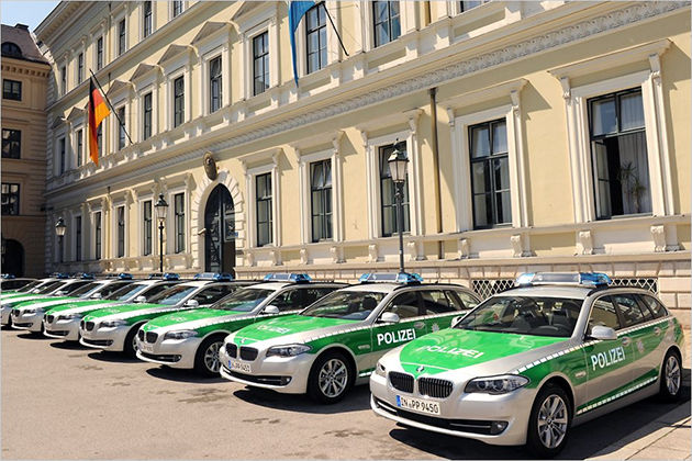 Bugatti, Ferrari, McLaren und Lamborghini auf Streife: Die stärksten Polizeiautos der Welt