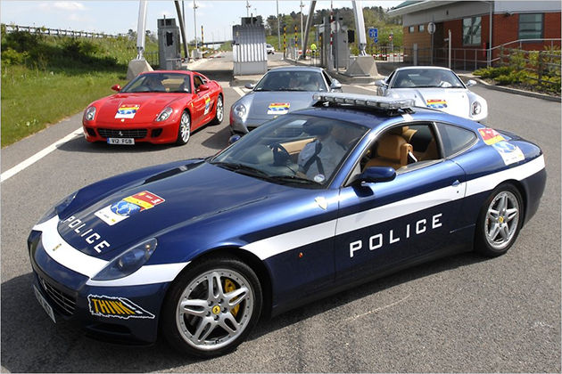 Bugatti, Ferrari, McLaren und Lamborghini auf Streife: Die stärksten Polizeiautos der Welt