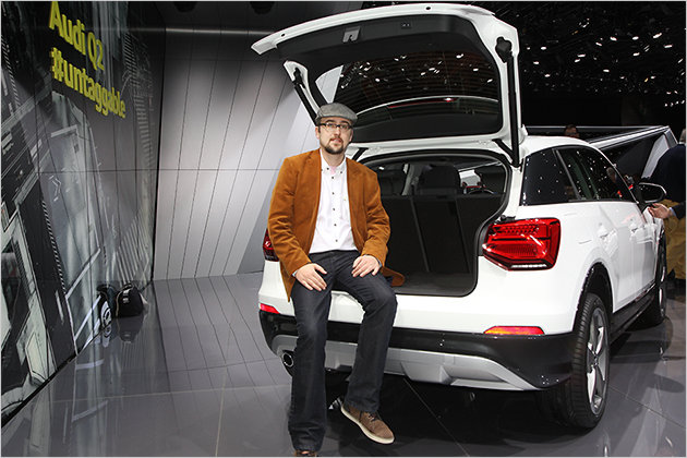 Audi Q2 auf dem Genfer Autosalon 2016: Sitzprobe im kleinsten Q