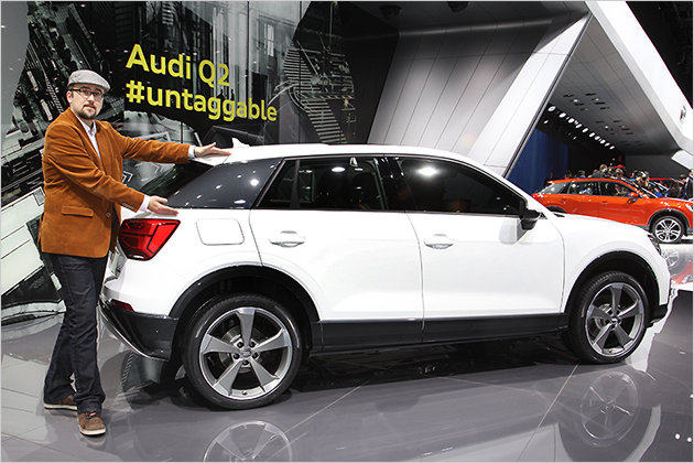 Audi Q2 auf dem Genfer Autosalon 2016: Sitzprobe im kleinsten Q