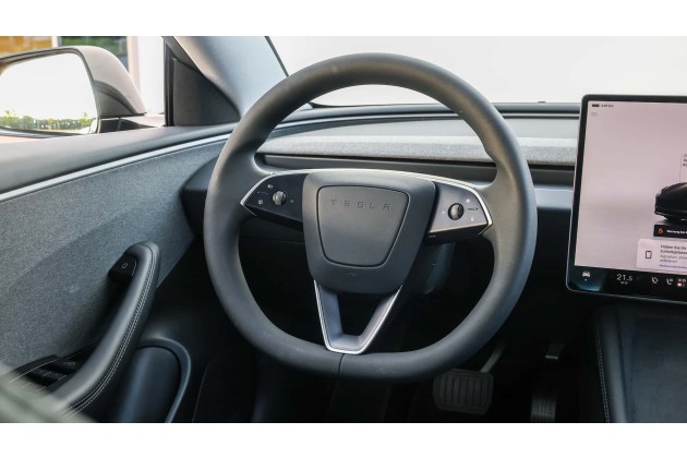 Tesla Model 3 RWD Standard