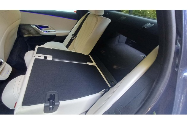 Mercedes C 400 4Matic Avantgarde 2026 Interieur Detail