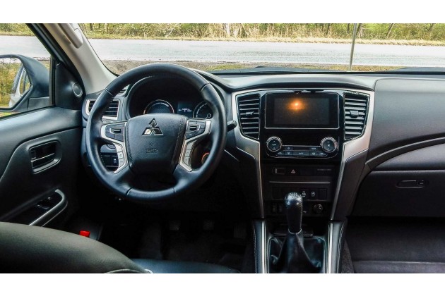 Mitsubishi L200 2021 mit Milwaukee Handwerkerausbau