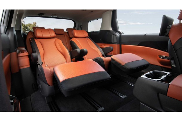 2022 Kia Carnival Interior Lounge Seats