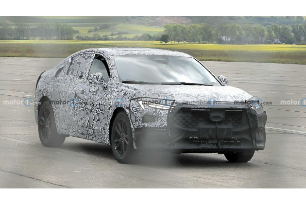 Ford Fusion Mondeo Replacement New Spy Photo Front Three Quarters