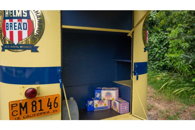 1936 Twin Coach Helms Bakery Delivery Truck