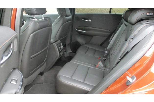 Cadillac XT4 2021 die Fondsitzbank
