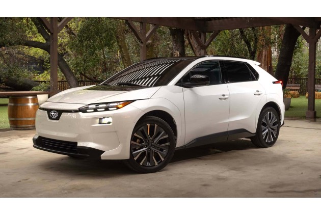 2026 Subaru Solterra Front 3 4