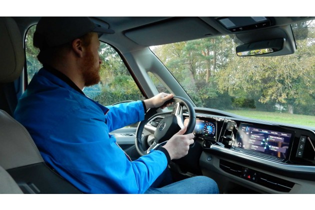 VW T7 Multivan 1.4 eHybrid 2021 im Test