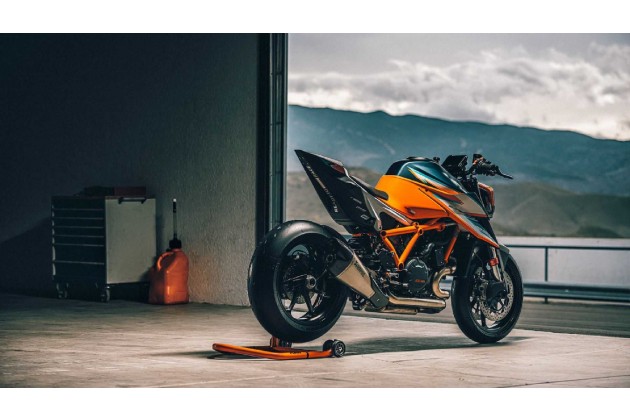 KTM 1290 Super Duke RR 2021