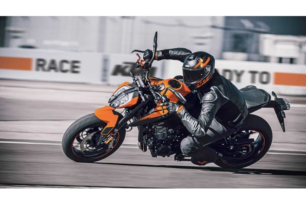 2021 KTM 890 Duke Action Track Lean Left Inside