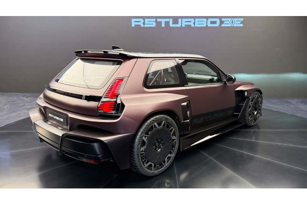 Renault 5 Turbo 3E 2026 auf dem Pariser Autosalon