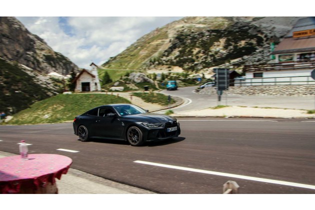 BMW M4 2021 Roadtrip