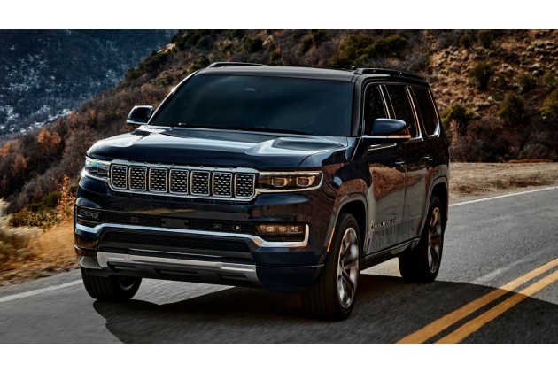 2022 Jeep Grand Wagoneer Exterior Front Quarter