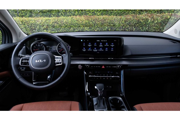 2022 Kia Carnival Interior