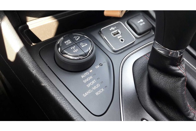 Jeep Cherokee 2019 Night Eagle Test