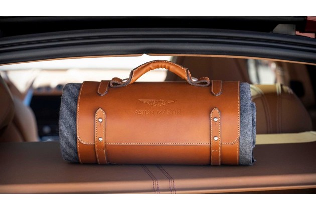 Aston Martin DBX accessories