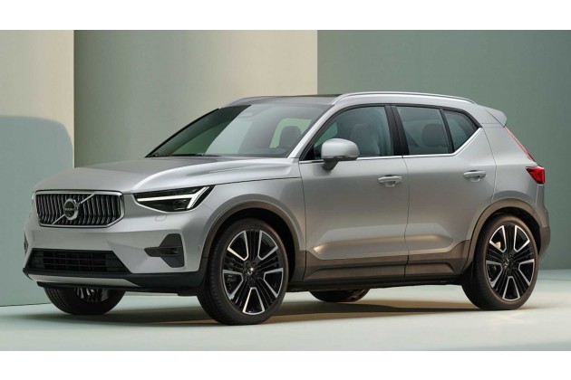 2023 Volvo XC40 B4