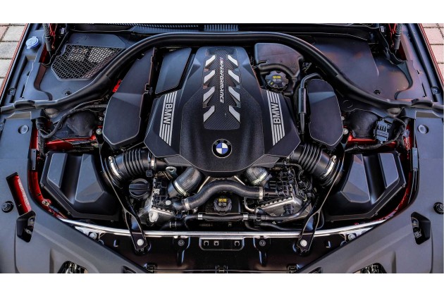 BMW M850i