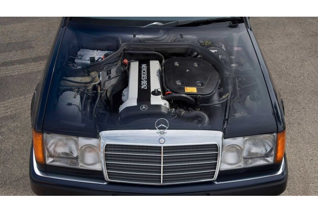 Mercedes Benz Cabriolets der Baureihe 124 haben 1991 Premiere