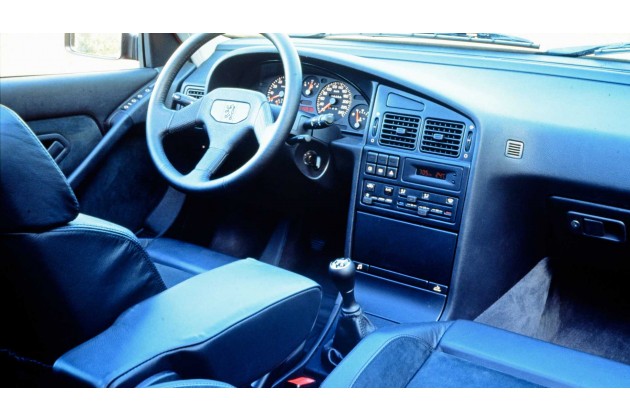Peugeot 405 T16 1993 Posto Guida