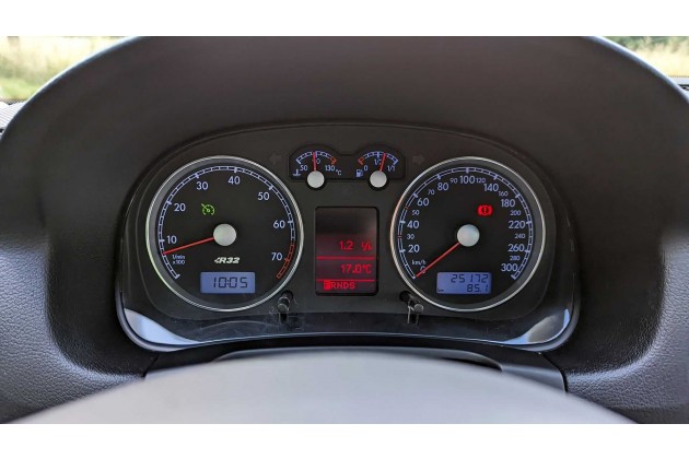 VW Golf R32 V6