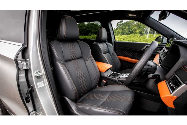 2023 Mitsubishi Outlander PHEV Interior