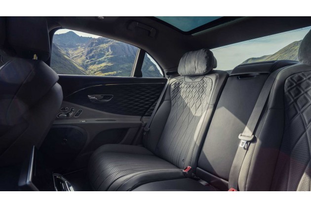 Bentley Flying Spur V8 Rear Seats